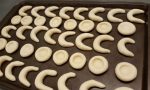 Shaping the cookies | Modelando os biscoitinhos